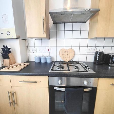 Lovely 3 Bedroom Serviced Apartment In Leytonstone London Eksteriør bilde